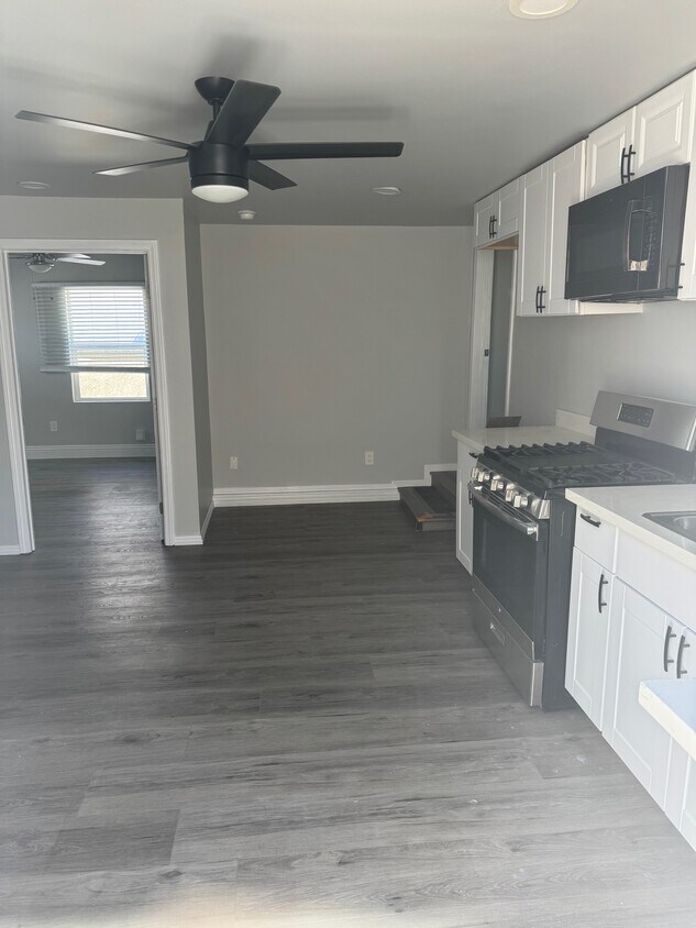 Foto principal - 15616 S Denver Ave