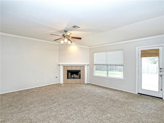 Building Photo - 2112 Mir Woods Dr