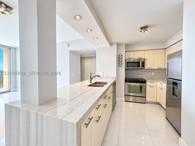 Foto del edificio - 2475 Brickell Ave