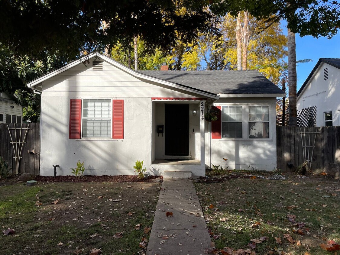 Primary Photo - Three Bedroom One Bathroom Home in Sacramento