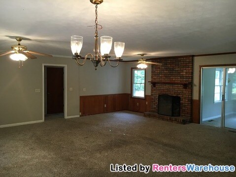 Building Photo - 210 Martin Dr