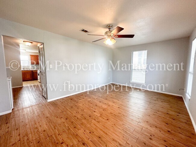 Building Photo - 603 Atchley - Cozy 1 Bedroom, 1 Bathroom H...