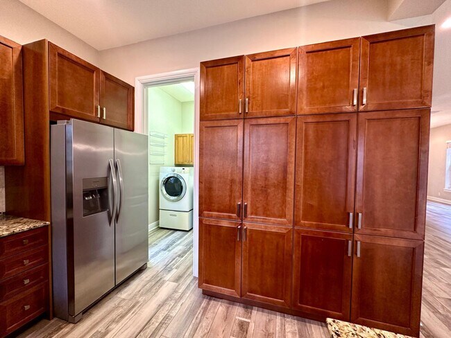 Foto del edificio - 224 W Bay Cedar Cir