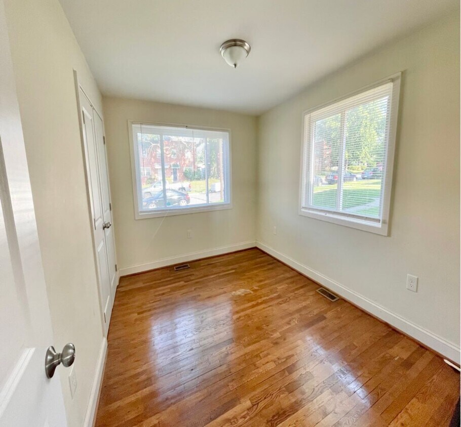 Building Photo - 8514 Chestnut Oak Rd