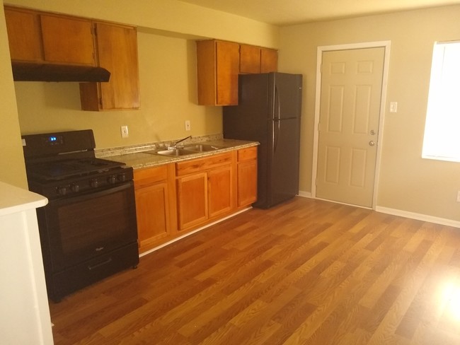 Kitchen comes w fridge and stove - 7742 Mclean St