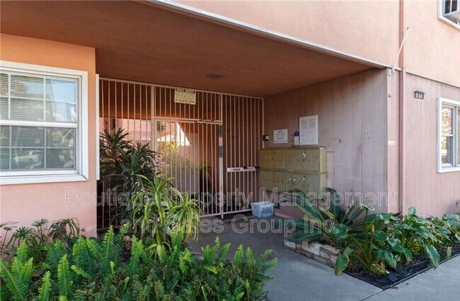 Foto del edificio - 930 E 1st St