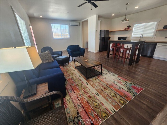 Foto del edificio - 6658 National Park Dr