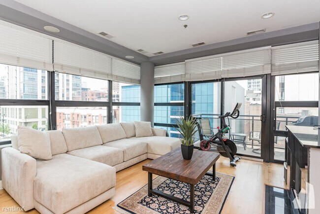 Foto del edificio - 2 br, 2 bath Condo - 101 W Superior St Apt...