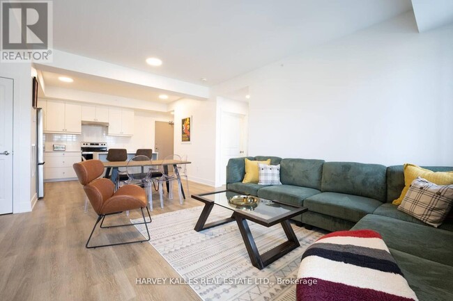 Photo du bâtiment - 205 - 19B WEST STREET