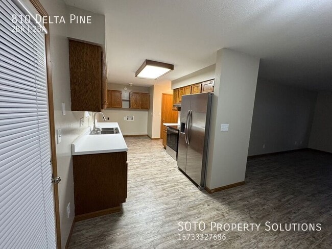 Building Photo - 810 Delta Pine