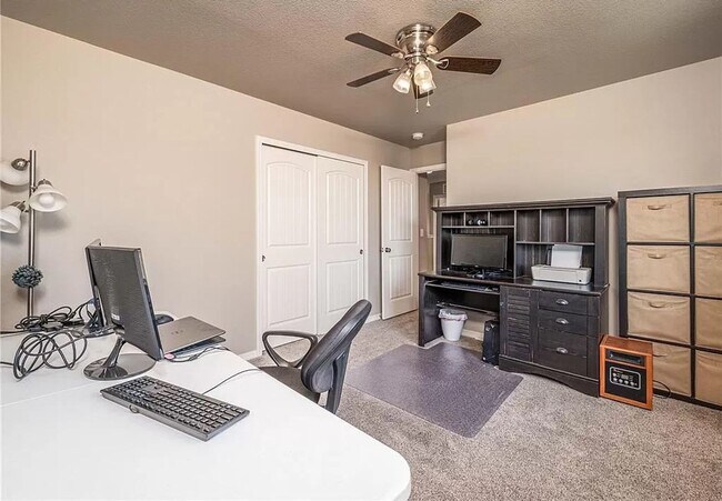 Building Photo - Well Maintained Single Family Home for Rent