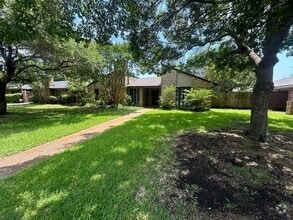 Building Photo - 1510 Somerset Pl