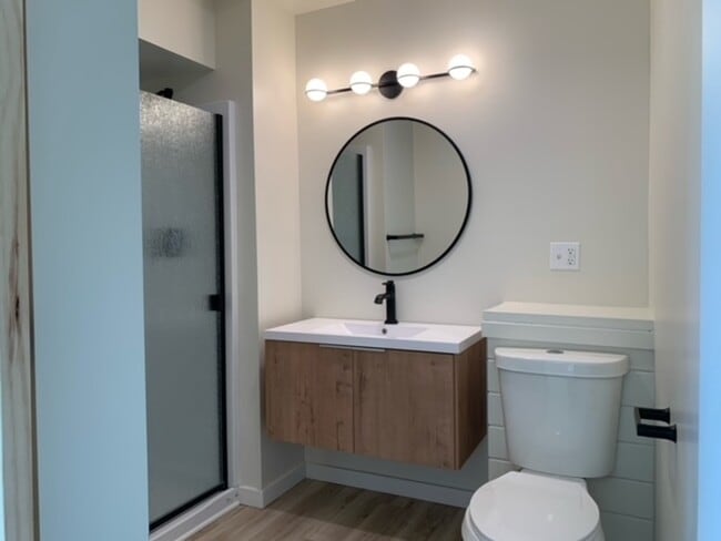 Building Photo - 509 NW C St