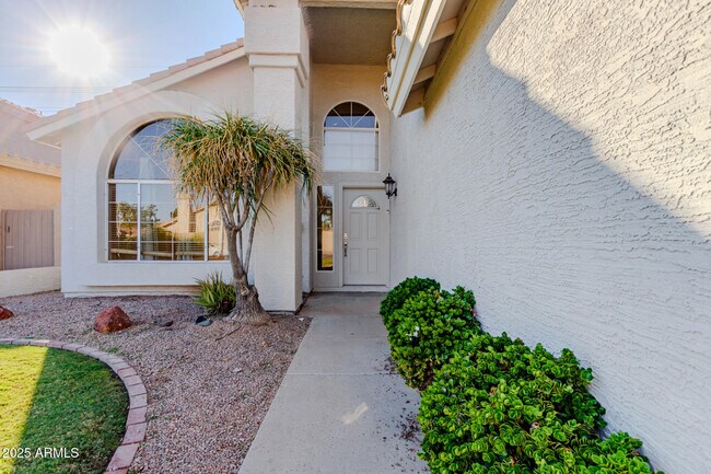 Foto del edificio - 1110 N Aspen Dr