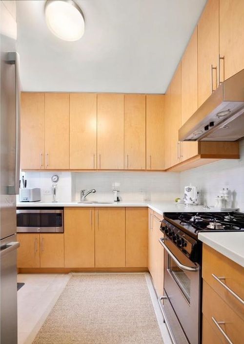 Foto del edificio - 99 W 12th St