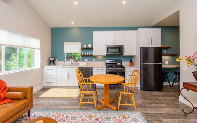 Foto del edificio - Beautiful Fully Furnished 1 Bd Rental!