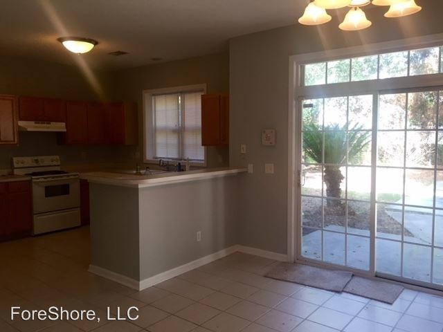Building Photo - 3 br, 2.5 bath House - 58 Westbury Park Way