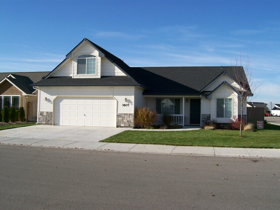 Primary Photo - 3807 North Timber Lakes Way