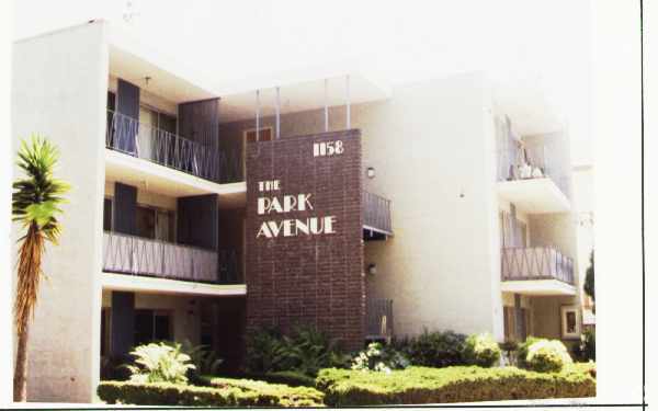 Building Photo - 1158 Park Ave