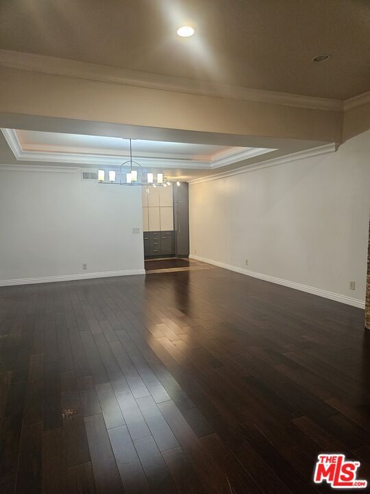 Building Photo - 1880 Veteran Ave