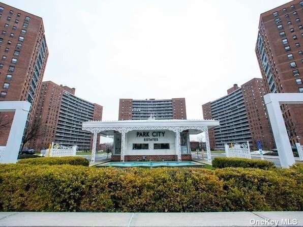 Foto del edificio - 61-45 98th St