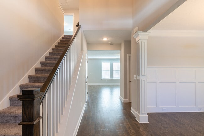 Foto del edificio - 811 Lillian Pk Dr