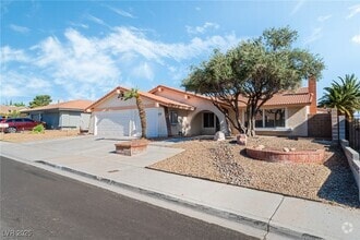 Building Photo - 6352 Vicuna Dr