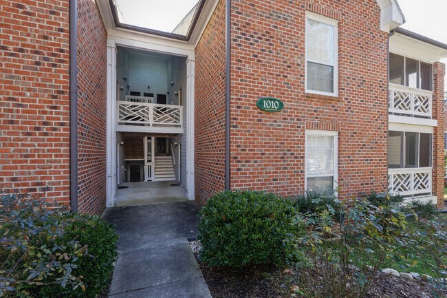 Foto del edificio - 1010 Kingswood Dr