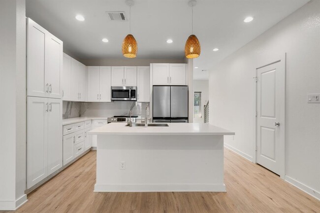 Foto del edificio - 5710 Elysian St