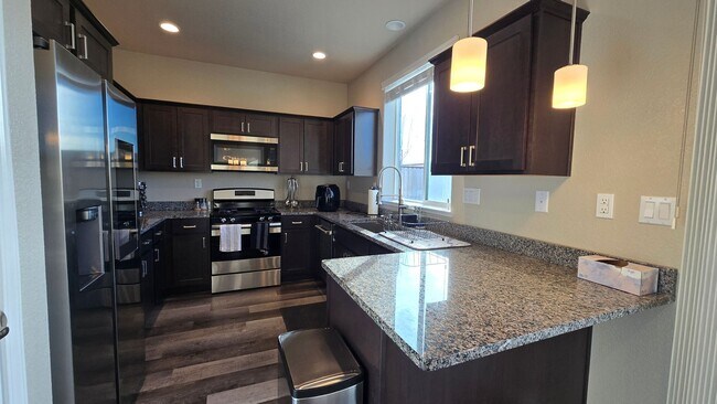 Foto del edificio - Modern 3 Bedroom 2.5 Bath Home