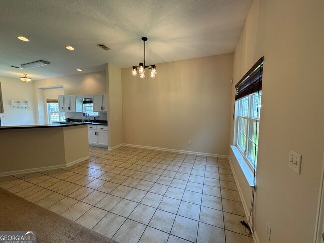 Building Photo - 607 Victorias Cir