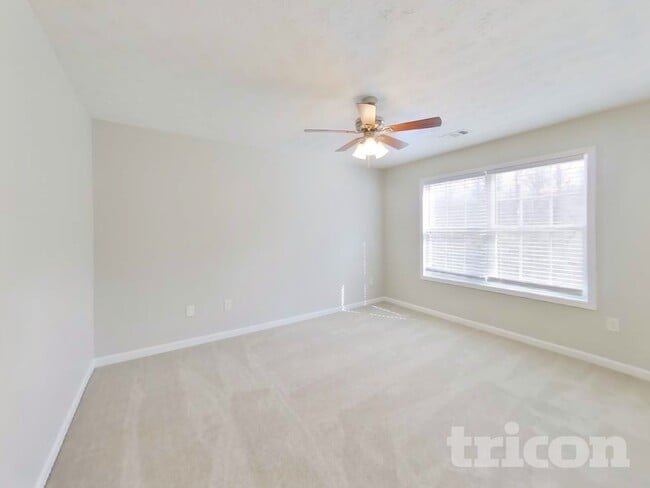 Foto del edificio - 40 Halley Ct