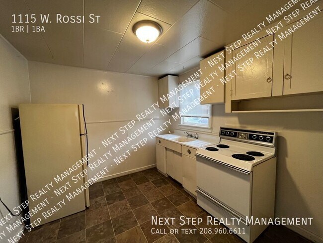 Building Photo - 1 Bed 1 Bath - 2 Blocks from BSU