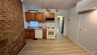 Building Photo - 212 Ophelia St