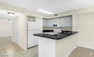 Building Photo - 1210 Wildwood Lakes Blvd