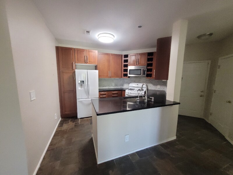 4417 Fair Stone Dr Unit 202, Fairfax, VA 22033 Condo for Rent in