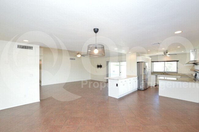Foto del edificio - 2218 W Palomino Dr
