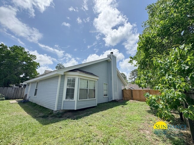 Building Photo - Beautiful 3 Bedroom Home in Fort Walton Beach!