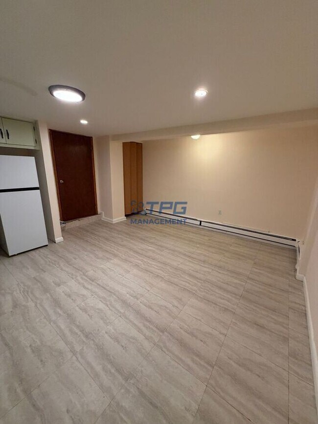 Foto del edificio - 565-567 North 4th Street-Basement