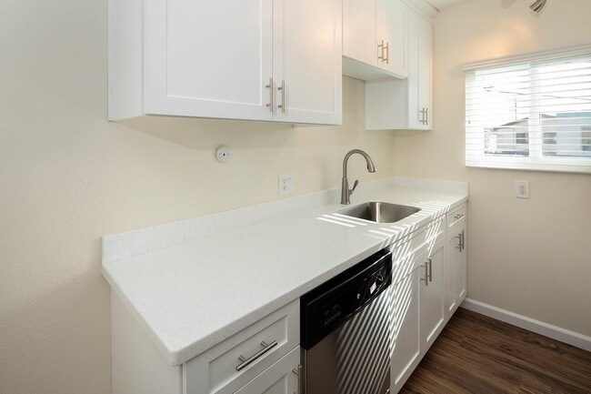 Foto del edificio - 4475 Hamilton St