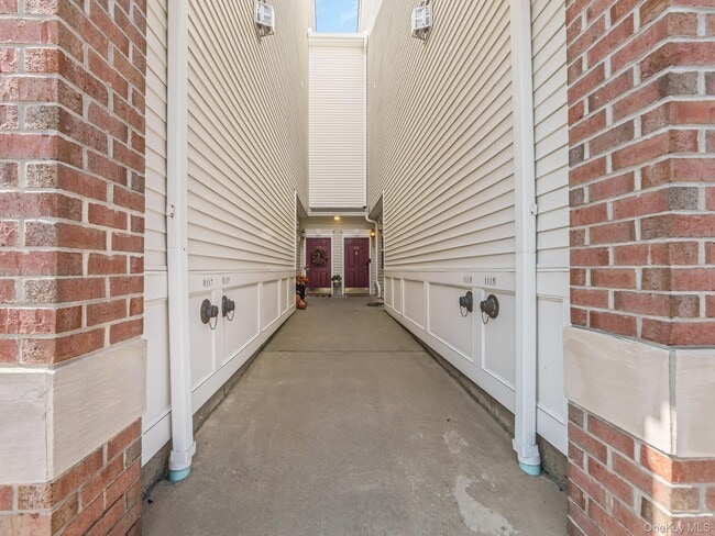 Building Photo - 1115 Balsam Dr