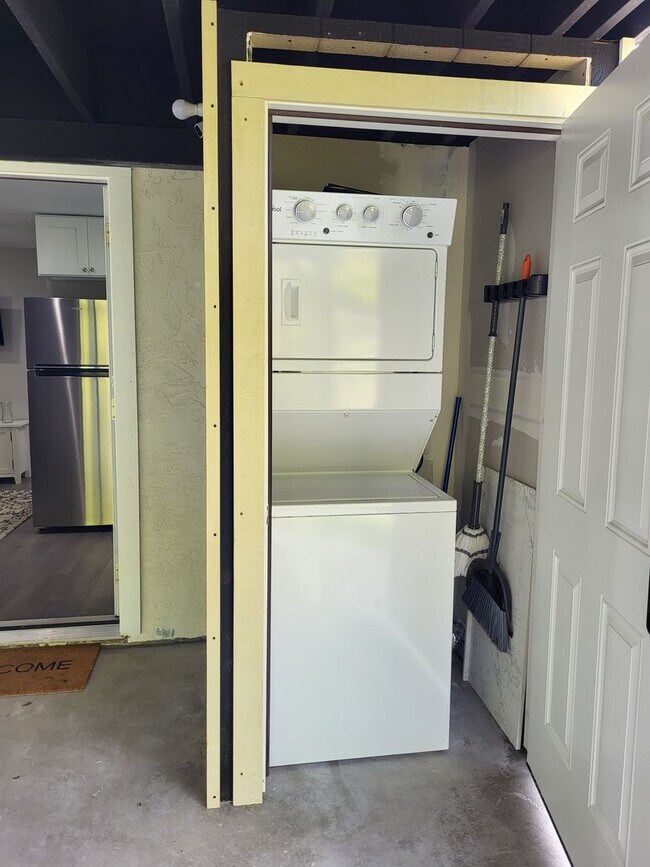 Building Photo - Newly constructed One bedroom Furnished Ap...