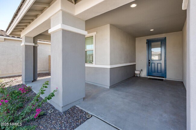 Foto del edificio - 5127 N 183rd Dr