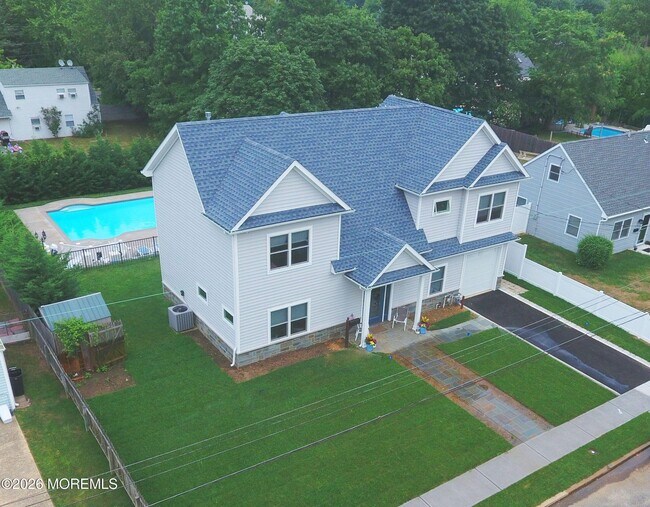 Foto del edificio - 229 Lockwood Ave