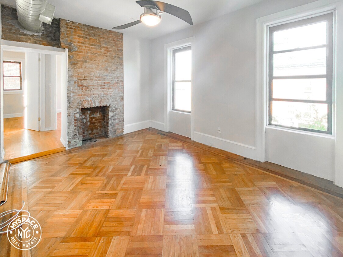 Primary Photo - 816 Nostrand Ave