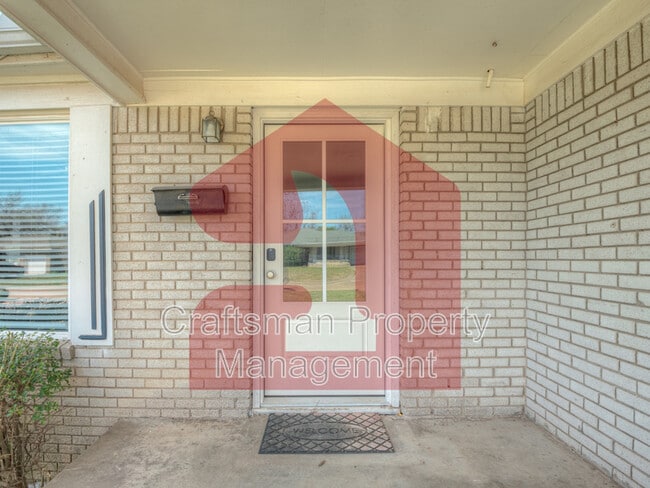Building Photo - 2926 NW 72nd St