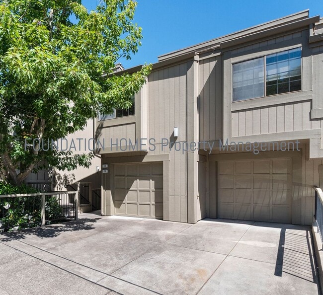 Building Photo - Super Clean Pacheco Valley Townhouse w/Central AC - FOUNDATION