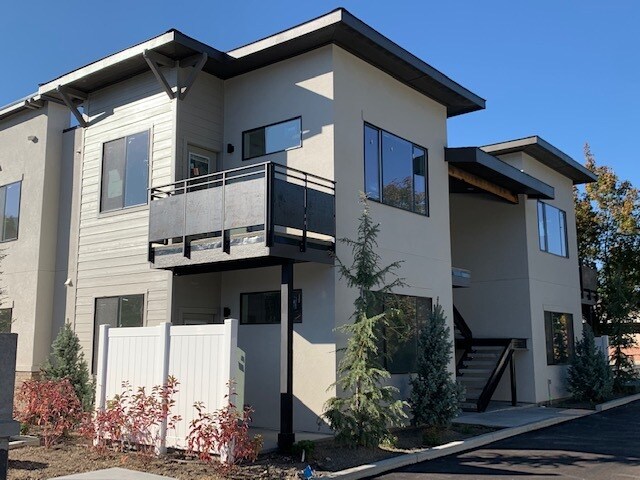 Building Photo - 174 S Kestrel Pl