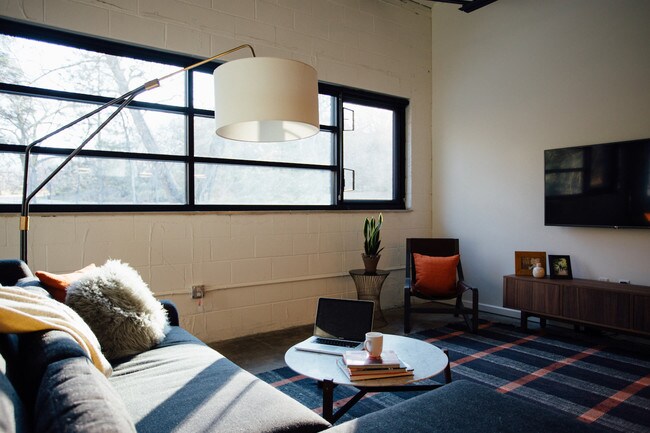 Building Photo - 3614 Karnes Blvd