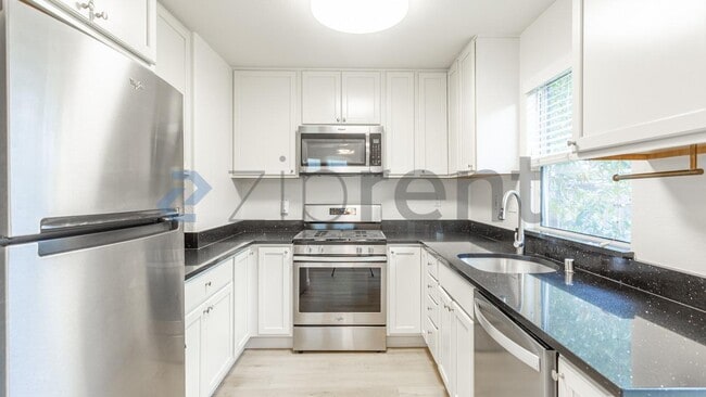 Building Photo - 730 Jefferson St